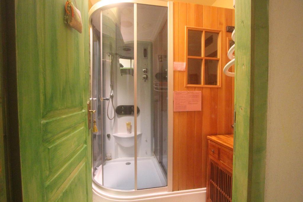 Les Ateliers D'Art Bed & Breakfast Roanne Exterior foto