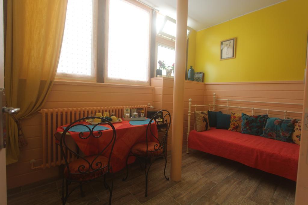 Les Ateliers D'Art Bed & Breakfast Roanne Exterior foto