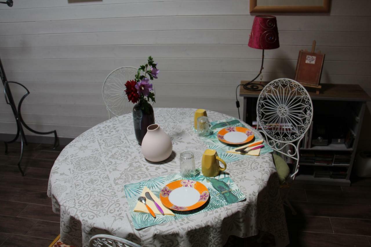 Les Ateliers D'Art Bed & Breakfast Roanne Exterior foto